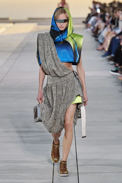 Look 21